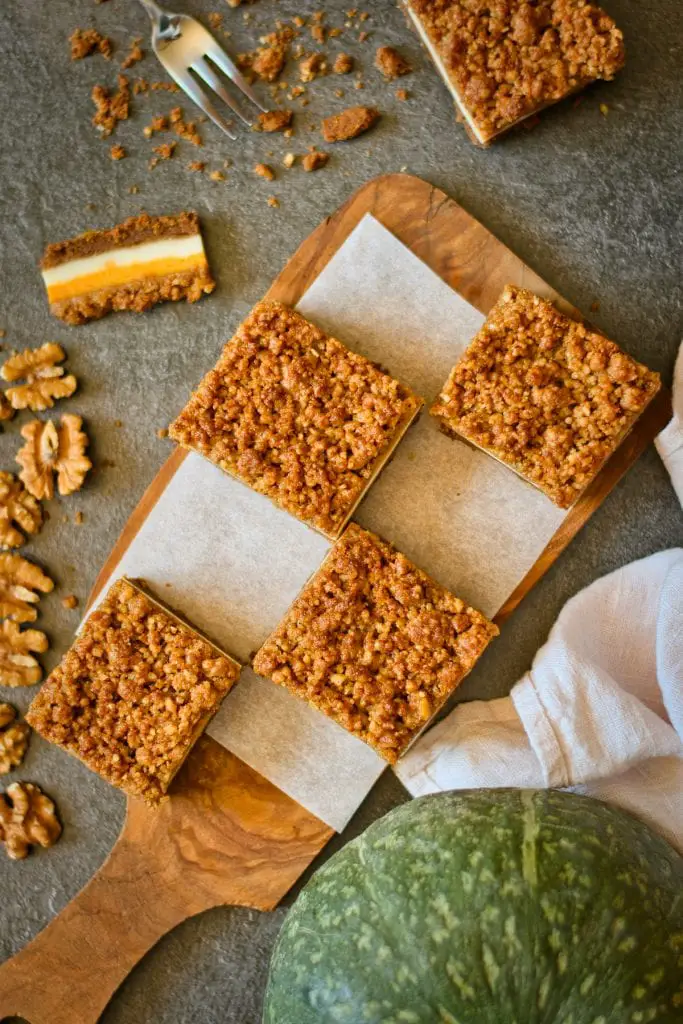 Barras veganas de tarta de queso y calabaza (con galletas Lotus Biscoff)