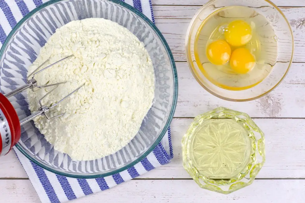 Los mejores cupcakes de limón y frambuesa con mezcla para pastel