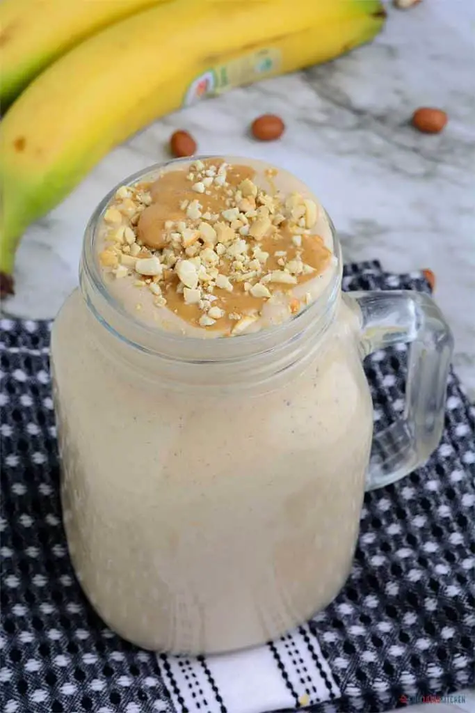 Batido de plátano y mantequilla de maní Batido de plátano y mantequilla de maní