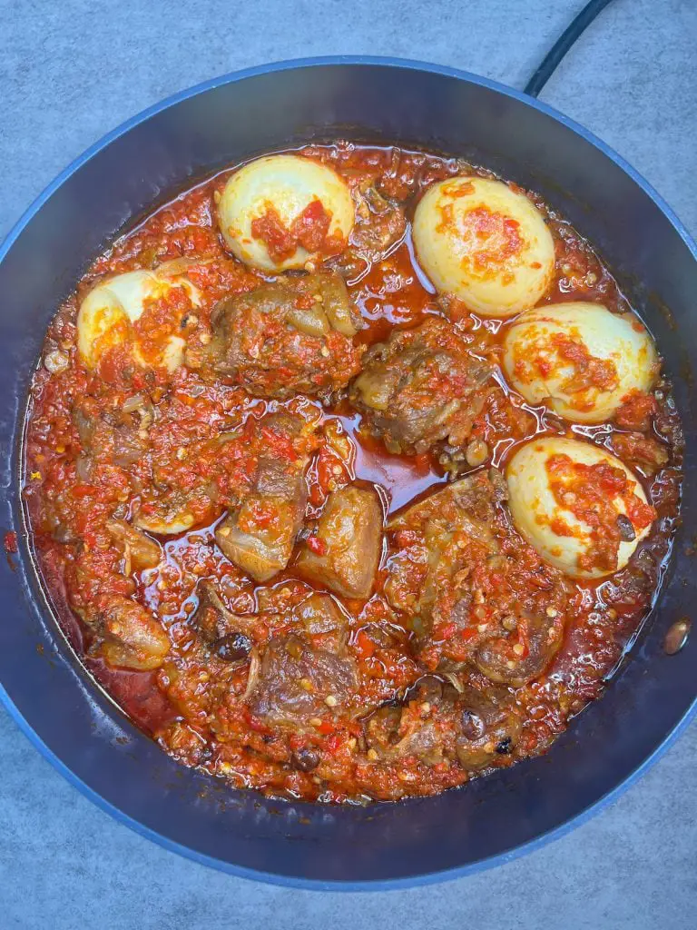 Cómo hacer la REAL Ofada nigeriana (estofado de pimiento rojo).