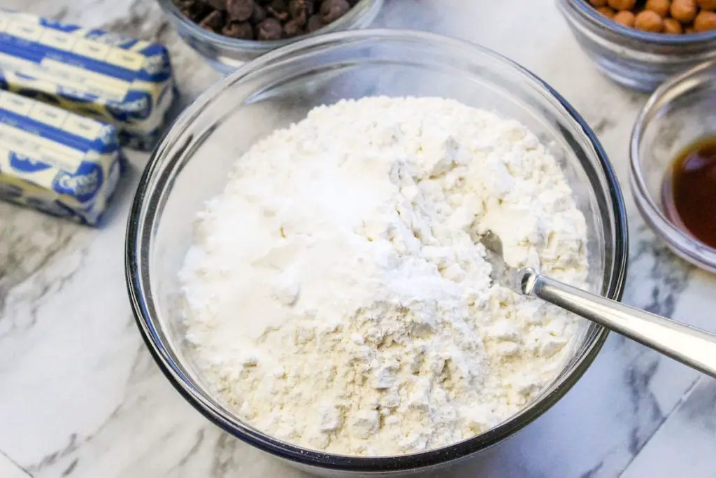 Receta de galletas con chispas de chocolate de tortuga, suaves, masticables y deliciosas