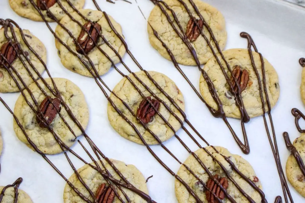 Receta de galletas con chispas de chocolate de tortuga, suaves, masticables y deliciosas