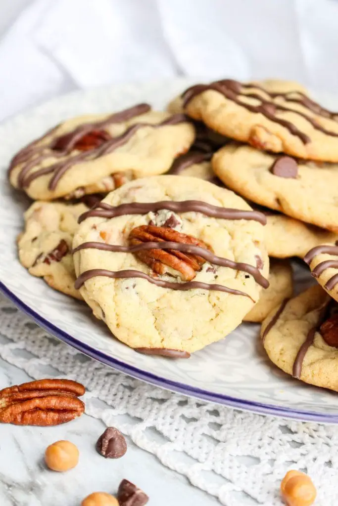 Receta de galletas con chispas de chocolate de tortuga, suaves, masticables y deliciosas Receta de galletas con chispas de chocolate de tortuga, suaves, masticables y deliciosas