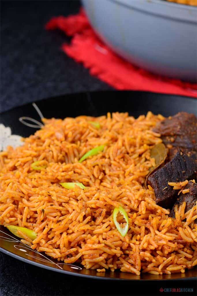 Receta de arroz basmati jollof (estilo de fiesta con carne de res)