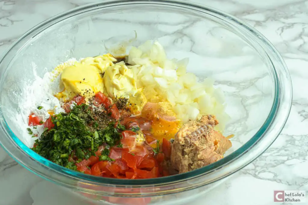 Cómo preparar croquetas de salmón al estilo sureño