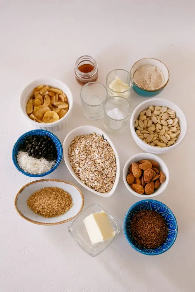 Deliciosa y nutritiva receta casera de granola de plátano Deliciosa y nutritiva receta casera de granola de plátano