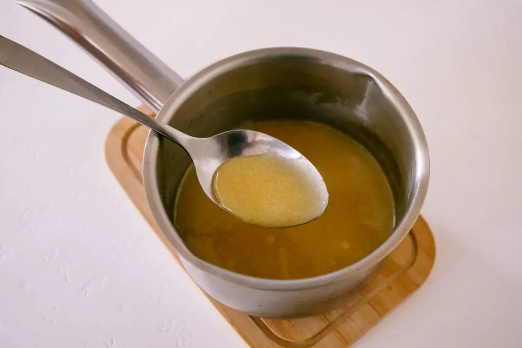 Deliciosa y nutritiva receta casera de granola de plátano Deliciosa y nutritiva receta casera de granola de plátano