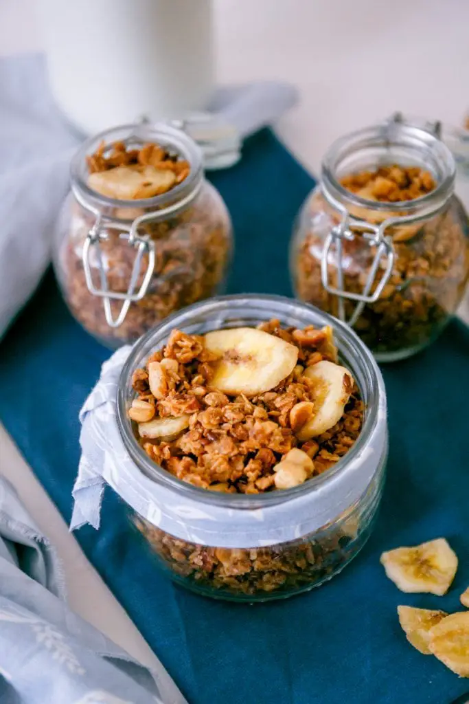 Deliciosa y nutritiva receta casera de granola de plátano