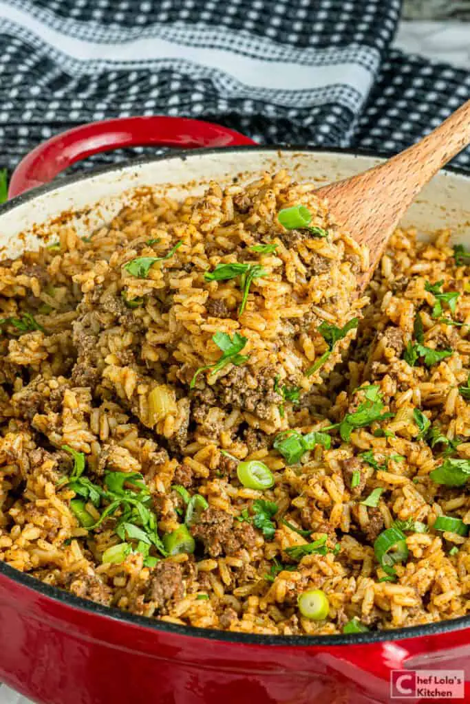 Arroz sucio con chorizo ​​y carne picada
