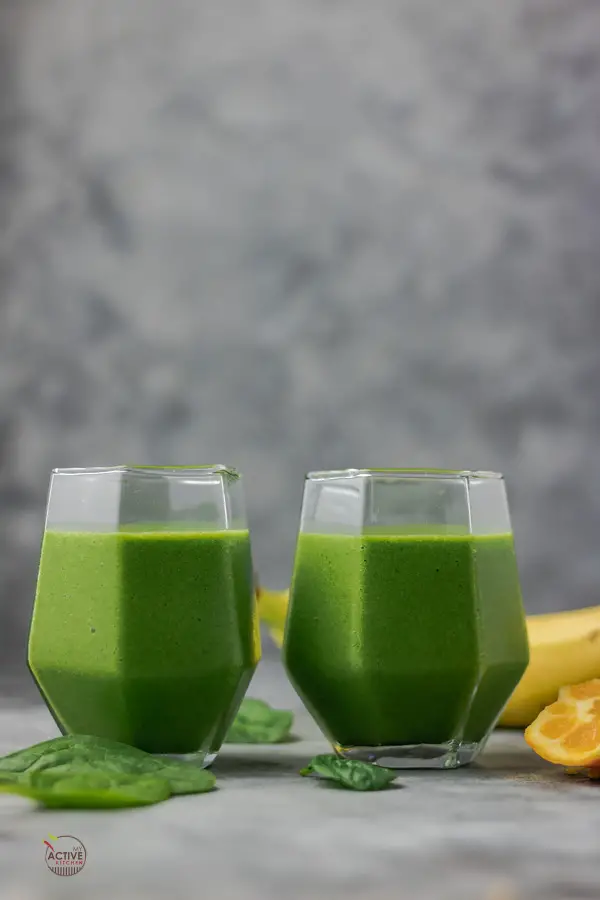 Batido sencillo de espinacas Batido sencillo de espinacas