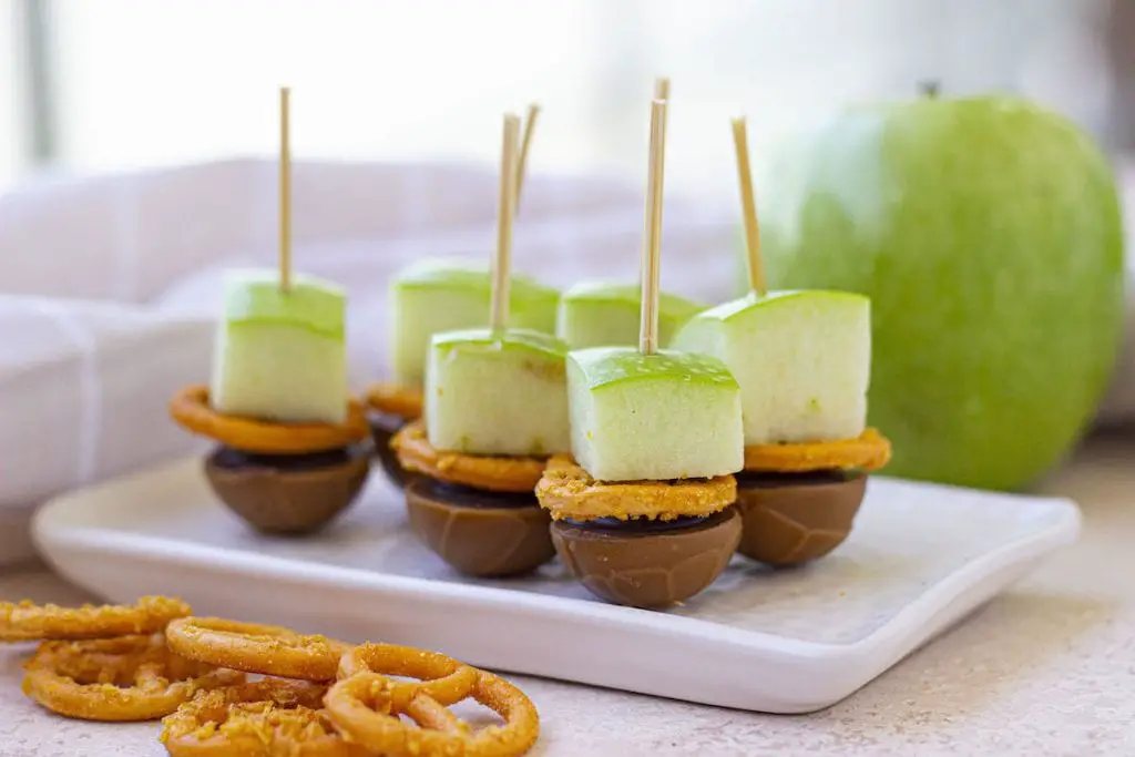 Bocaditos de manzana acaramelada con 3 ingredientes