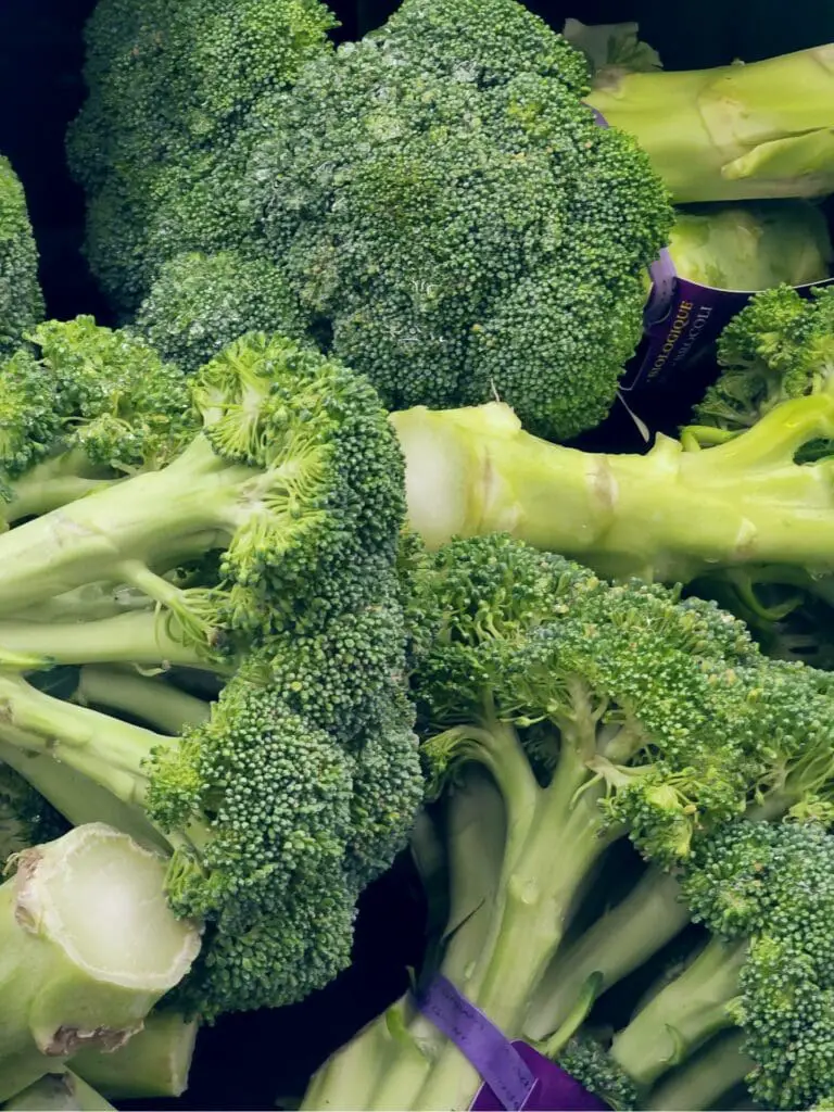 Cómo cortar brócoli Cómo cortar brócoli