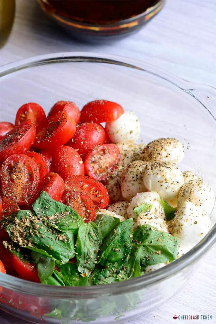 ENSALADA DE VERANO DE TOMATE Y MOZZARELLA