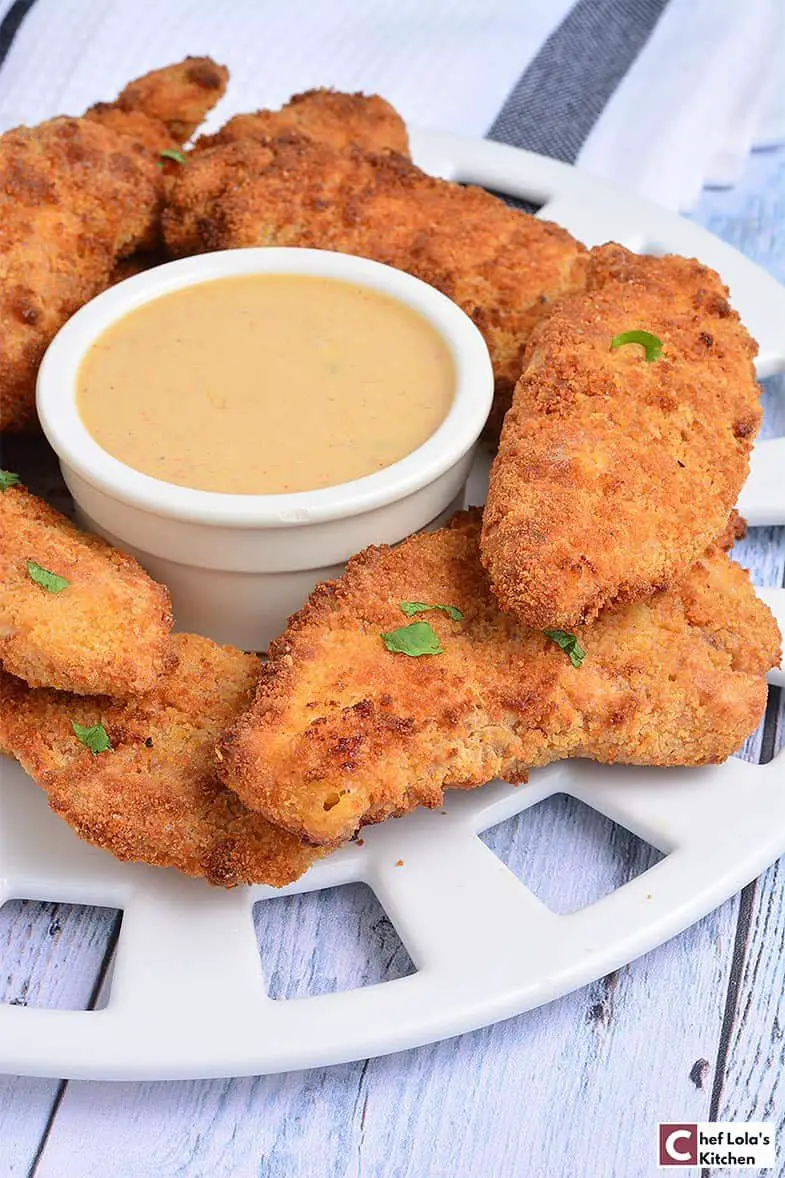 Filetes de pollo crujientes de la freidora de aire caliente