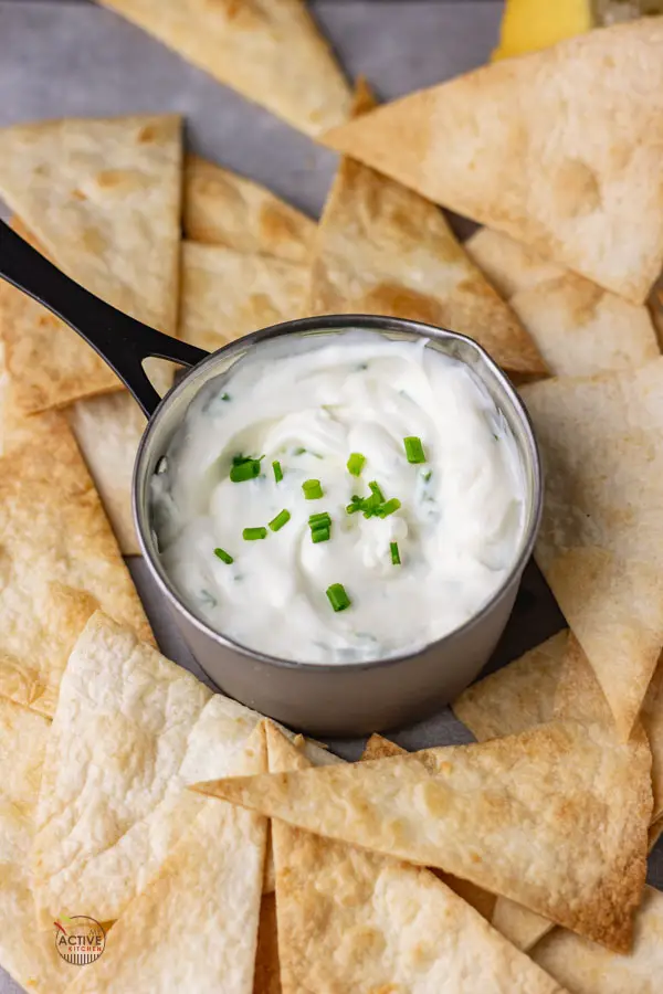 Dip de crema agria y cebollino