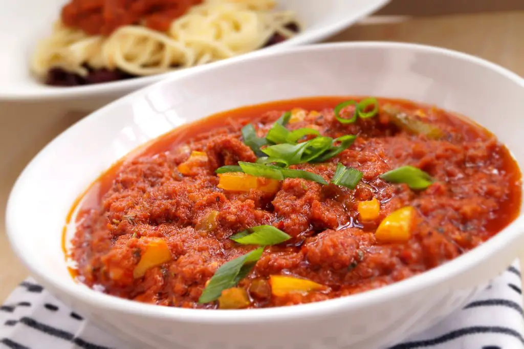 Estofado de carne en conserva al estilo MAK