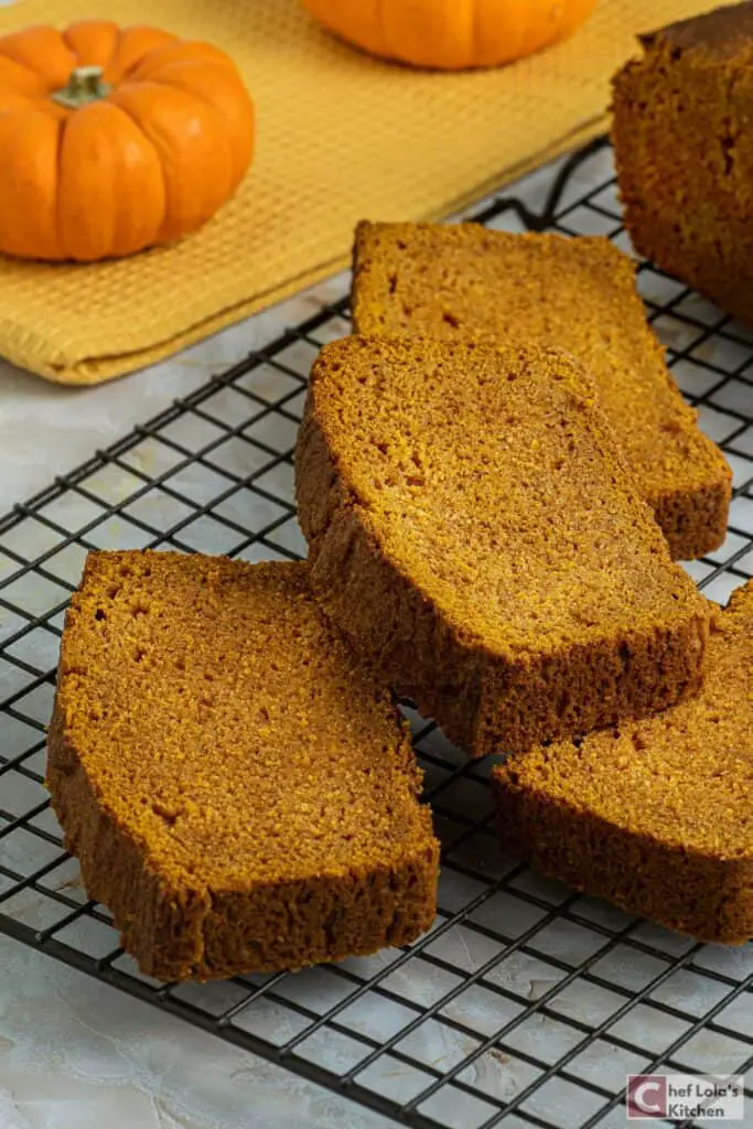 Pan de calabaza húmedo y delicioso