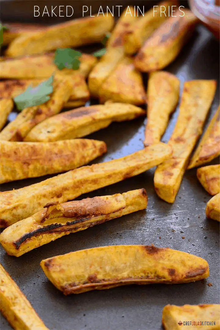 Plátanos fritos crujientes y sazonados hechos en casa