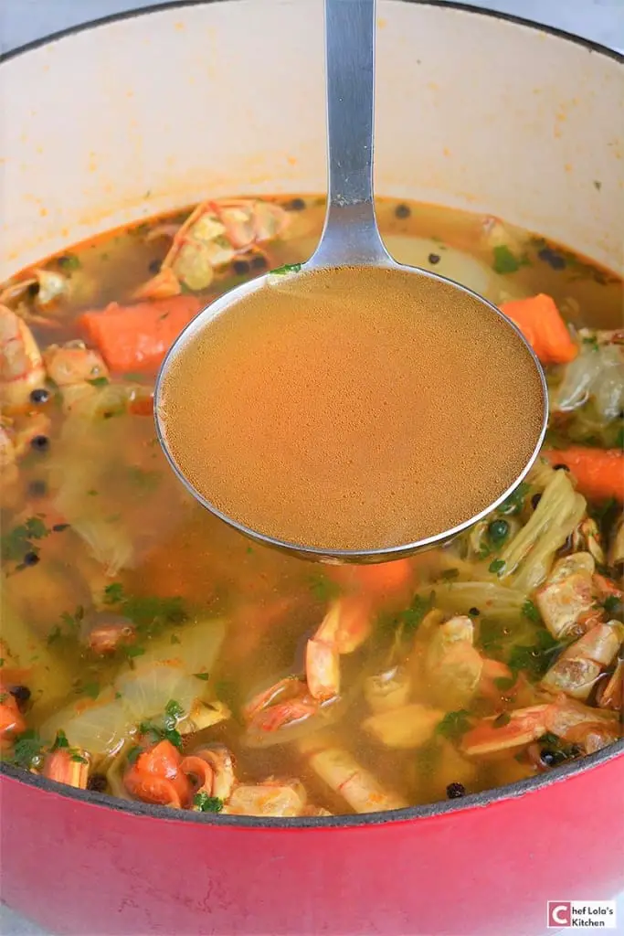 Receta de caldo de camarones fácil y rápida