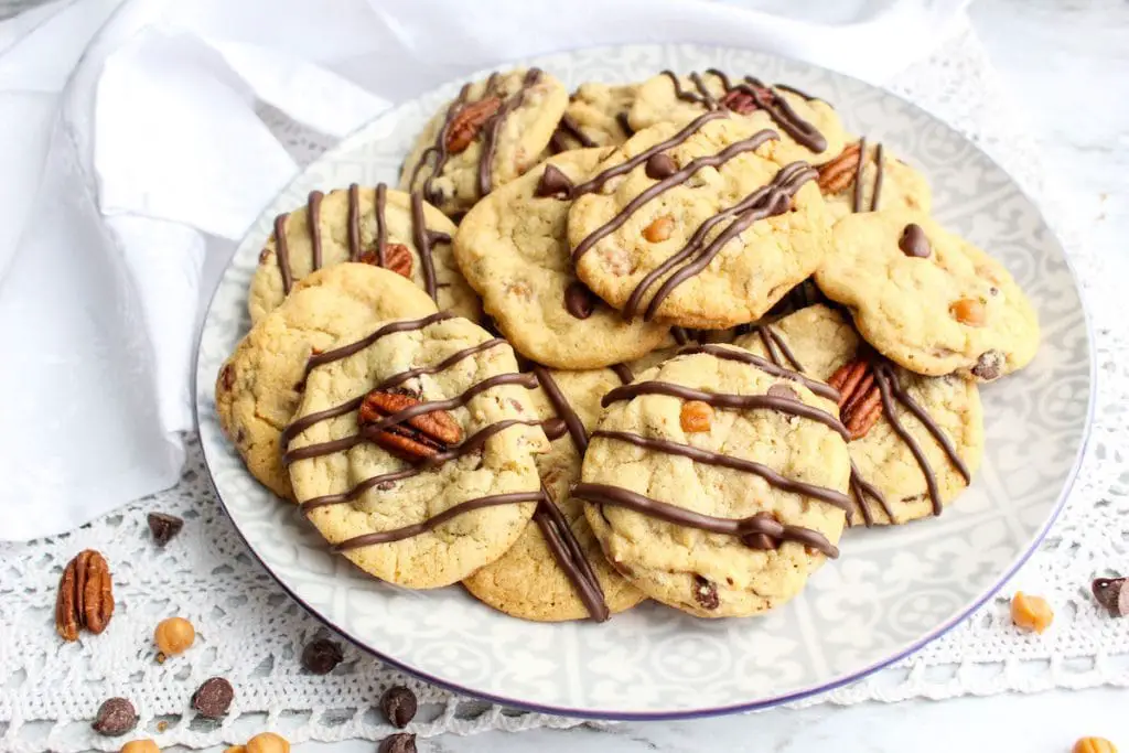 Receta de galletas con chispas de chocolate de tortuga, suaves, masticables y deliciosas Receta de galletas con chispas de chocolate de tortuga, suaves, masticables y deliciosas