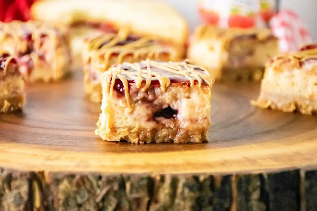 Receta fácil de barras de mantequilla de maní y mermelada Receta fácil de barras de mantequilla de maní y mermelada