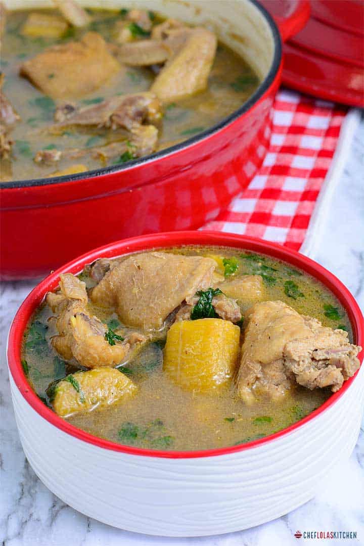 Sopa africana fácil de pollo y pimientos