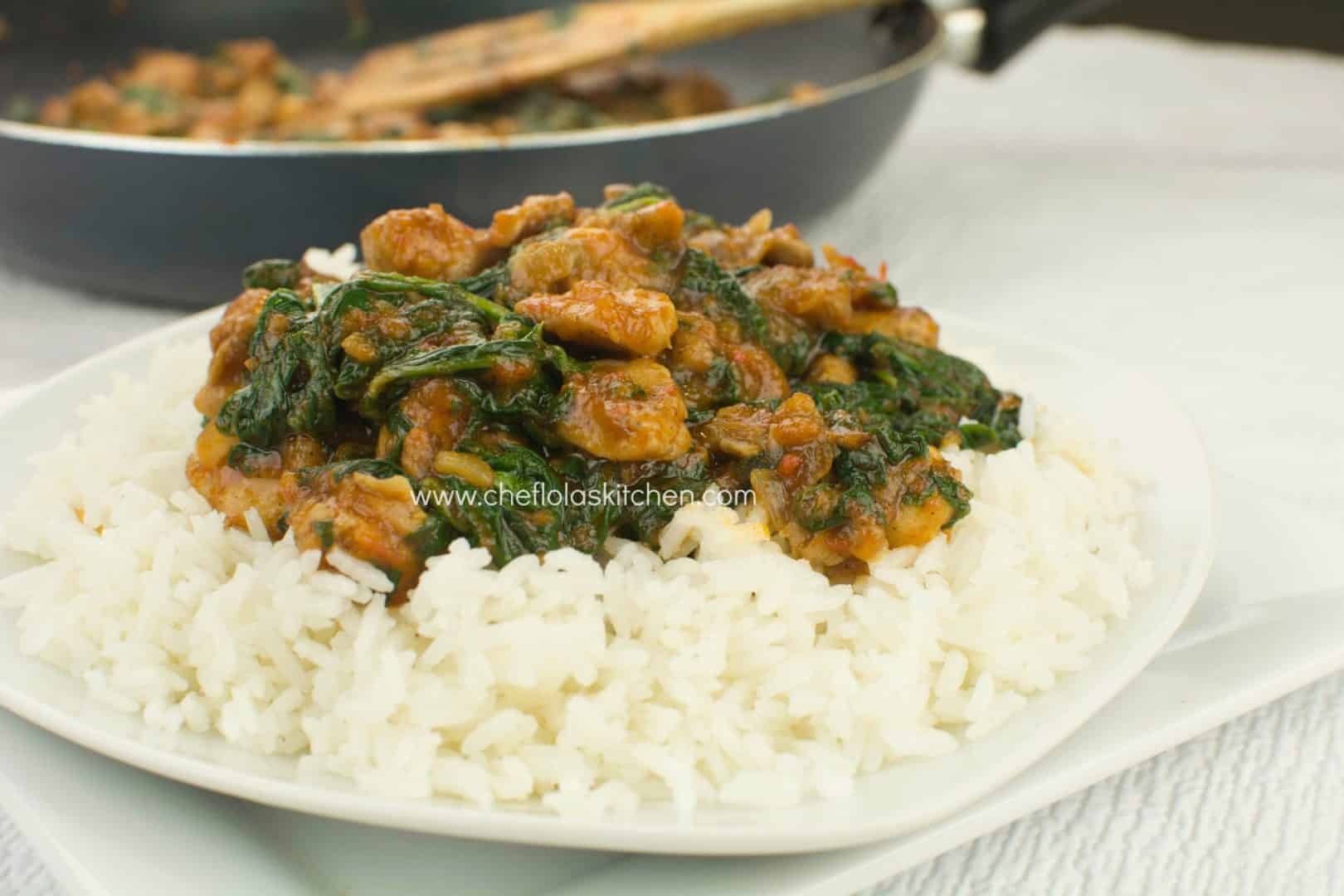 Freír pollo con espinacas