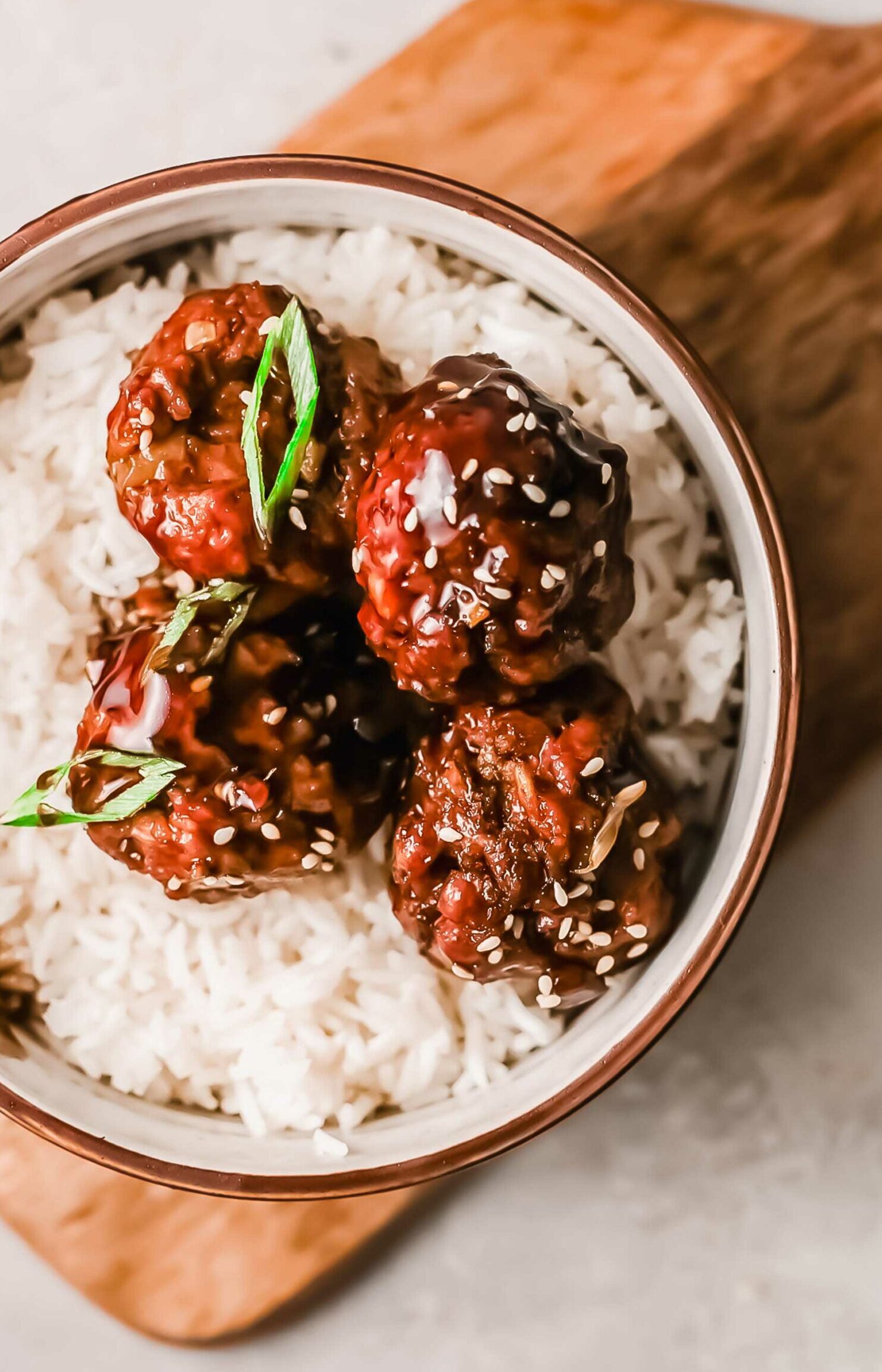 Albóndigas al estilo nigeriano con arroz