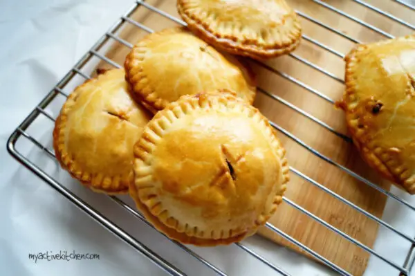 Tarta de mano de chocolate y manzana Tarta de mano de chocolate y manzana