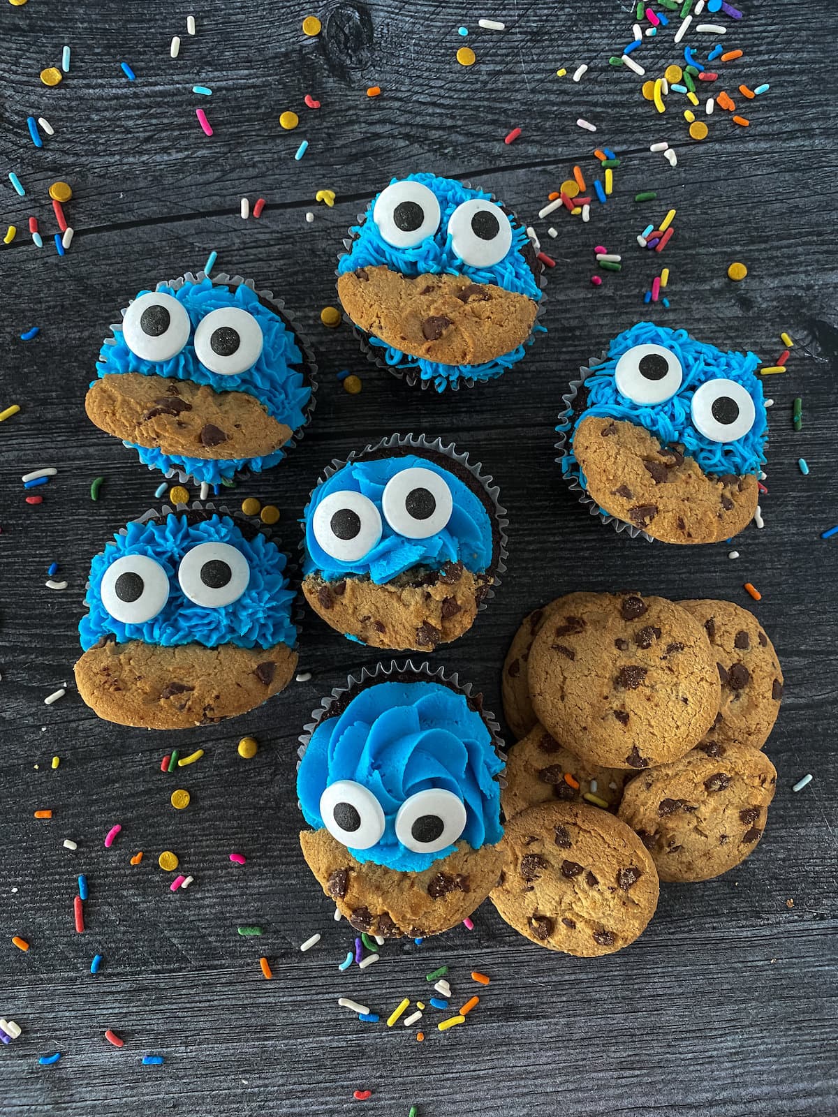 Cupcakes fáciles del monstruo de las galletas Cupcakes fáciles del monstruo de las galletas