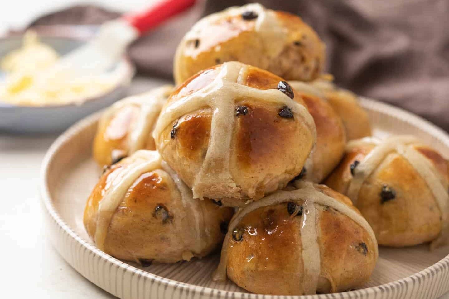Hot Cross Buns: panecillo suave, esponjoso y sazonado