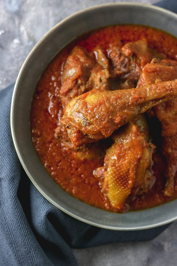 Estofado de pollo nigeriano
