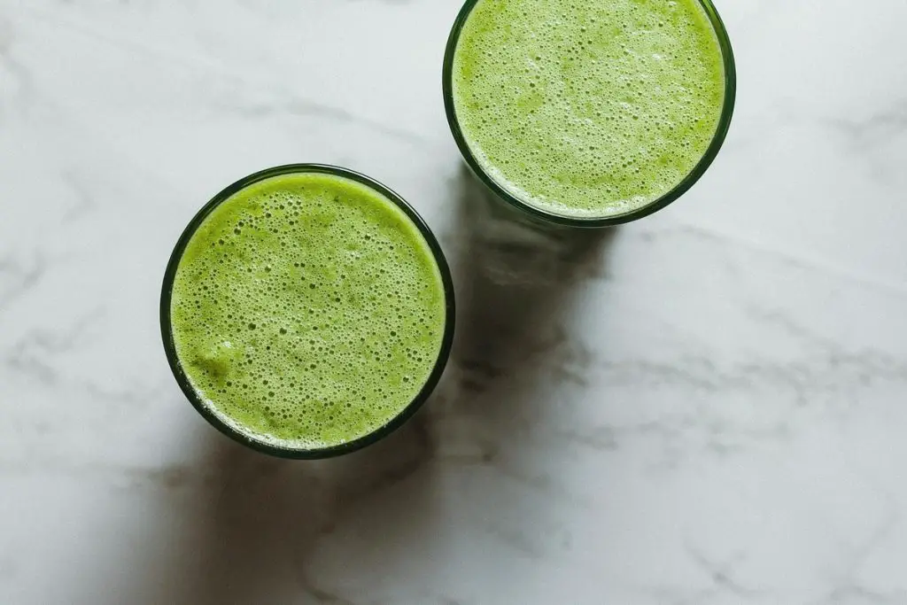 ¿A qué sabe el jugo de apio? Una revisión de la tendencia de los jugos ¿A qué sabe el jugo de apio? Una revisión de la tendencia de los jugos